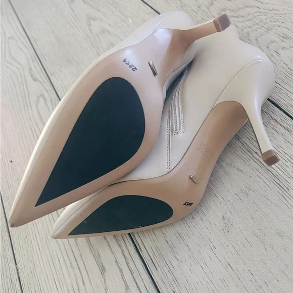 Tony Bianco booties - Picture 3 of 4